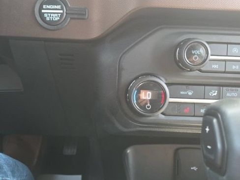 Used 2023 Ford Bronco Outer Banks AWD/4WD image 15