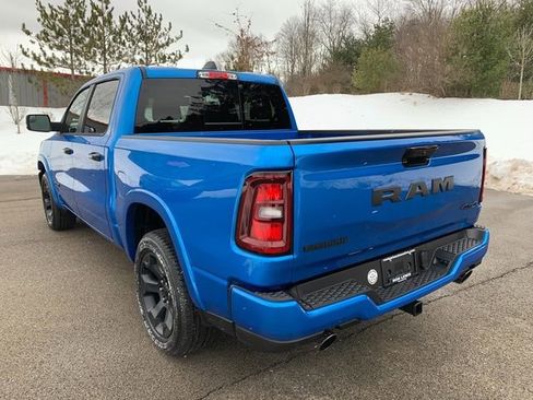 New 2026 RAM 1500 4x4 Crew Cab image 3