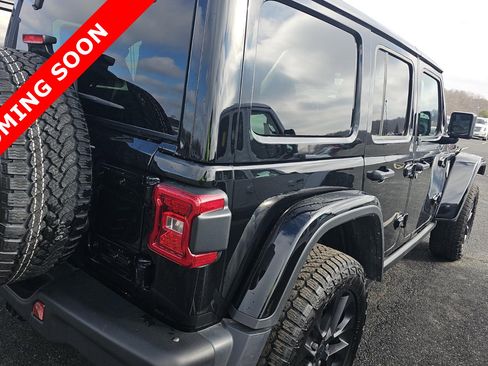 Used 2025 Jeep Wrangler Backcountry image 4