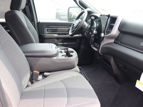 New 2024 RAM 2500 Big Horn w/ Towing Technology Group image 26