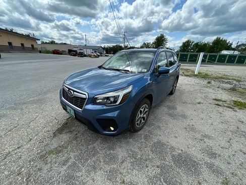 Used 2021 Subaru Forester Premium AWD/4WD image 7