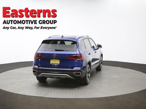 Used 2022 Volkswagen Taos SEL image 38