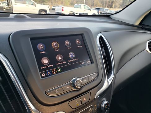 Used 2022 Chevrolet Equinox LT w/ Driver Convenience Package image 21