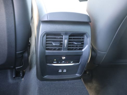 Certified 2025 BMW 330i Sedan w/ M Sport Package RWD image 32