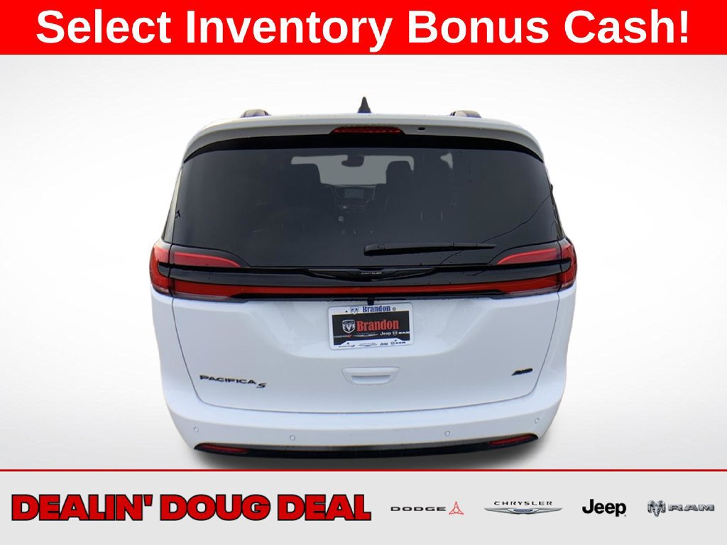 New 2026 Chrysler Pacifica Select w/ S Appearance Package AWD/4WD image 4