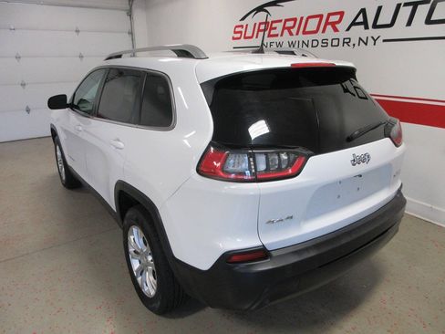 Used 2019 Jeep Cherokee Latitude w/ Cold Weather Group AWD/4WD image 12