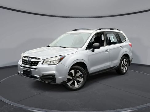 Used 2018 Subaru Forester 2.5i w/ Alloy Wheel Package AWD/4WD image 1