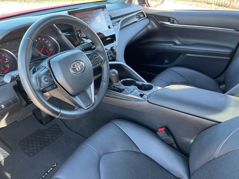 Used 2021 Toyota Camry XSE image 18