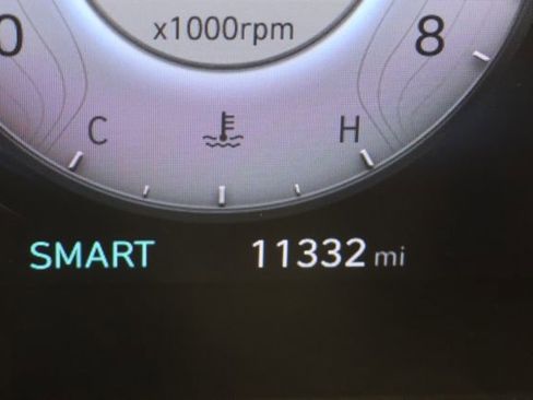 Used 2025 Hyundai Elantra SEL FWD image 13