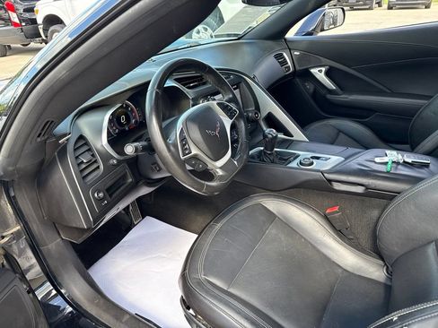 Used 2016 Chevrolet Corvette Stingray Coupe RWD image 3