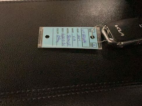 Used 2024 Kia Sportage EX image 10