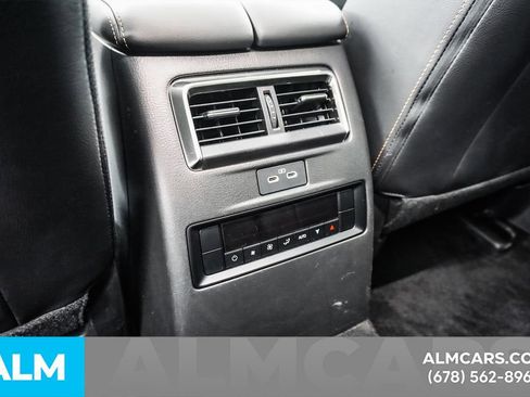 Used 2025 MAZDA CX-70 3.3 Turbo w/ Preferred Package AWD/4WD image 60