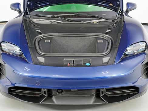 Used 2020 Porsche Taycan image 8