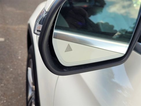 Used 2022 Mercedes-Benz GLC 300 w/ Multimedia Package Lite image 14