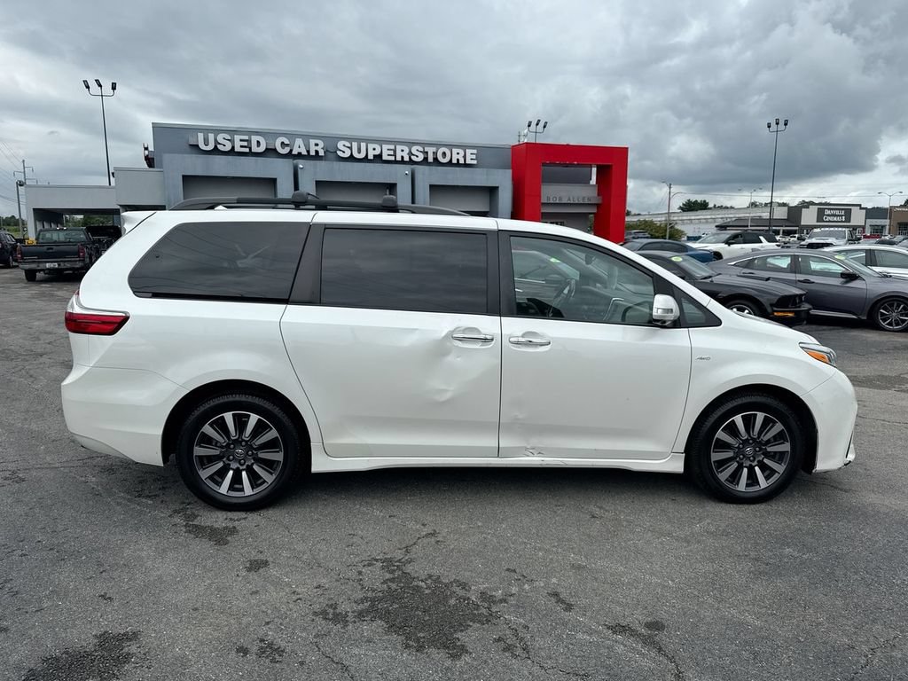 Used 2018 Toyota Sienna Limited Premium w/ Carpet Mat Package AWD/4WD image 6