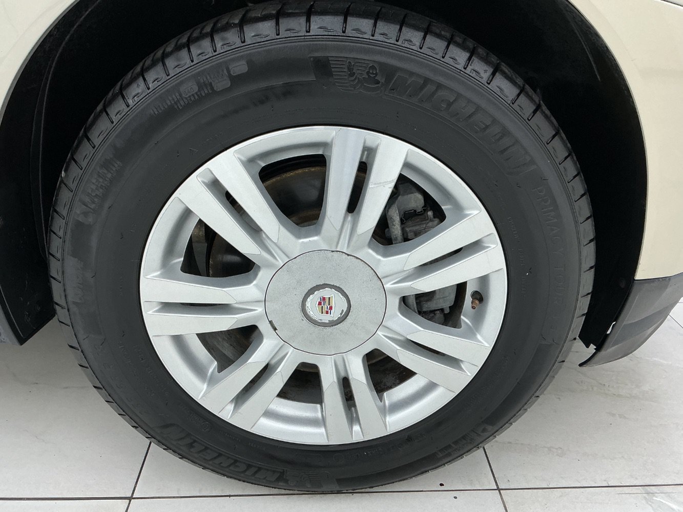 Used 2014 Cadillac SRX Luxury w/ Driver Awareness Package FWD image 48