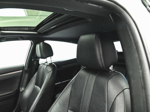 Used 2019 Honda Civic Sport Touring image 28