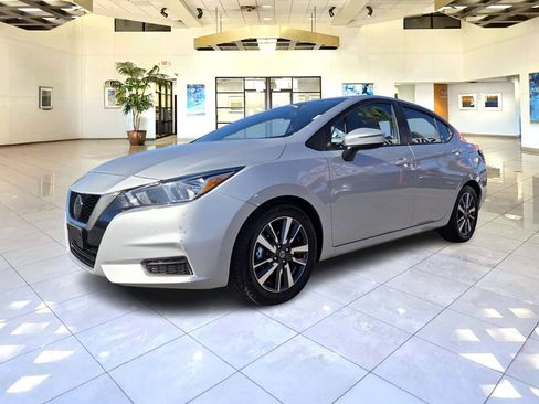 Used 2020 Nissan Versa SV FWD image 1
