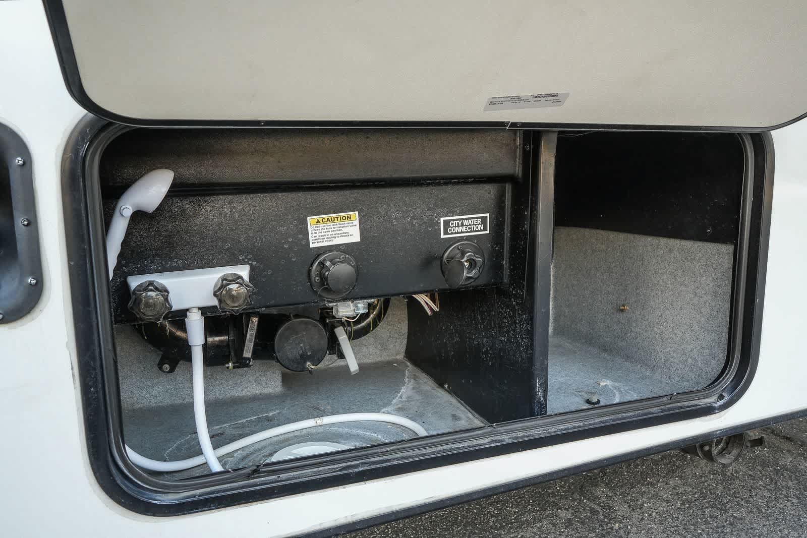 Used 2023 Ford E-450 and Econoline 450 Super Duty w/ Motorhome Prep Package RWD image 19