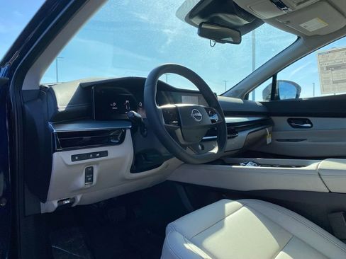 New 2025 Nissan Murano SL image 10