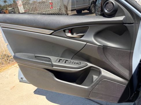 Used 2020 Honda Civic Sport image 18