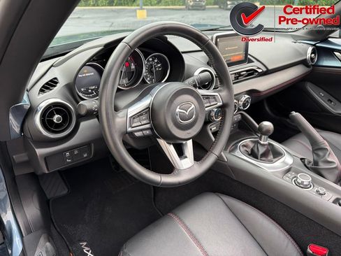 Used 2017 MAZDA MX-5 Miata RF Grand Touring RWD image 33