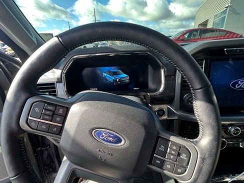 Used 2022 Ford F150 Lariat w/ Equipment Group 502A High image 11