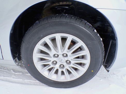 Used 2008 Toyota Camry LE image 18