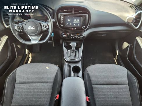 Used 2020 Kia Soul GT-Line FWD image 25