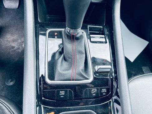 Used 2025 Jeep Compass Trailhawk image 21