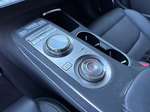 Used 2025 Genesis GV70 2.5T Select w/ Select Package image 5