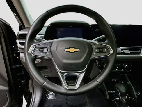 Used 2024 Chevrolet TrailBlazer LT w/ Convenience Package AWD/4WD image 14