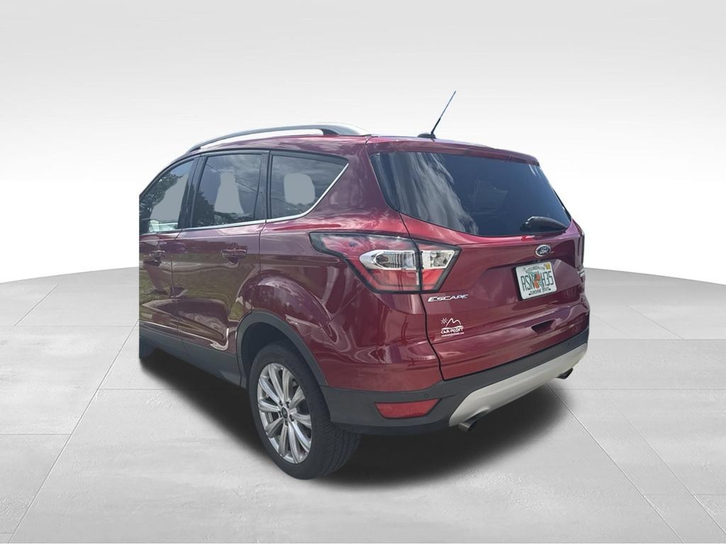 Used 2017 Ford Escape Titanium FWD image 4
