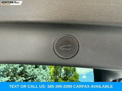 Used 2023 Tesla Model Y Long Range AWD/4WD image 30