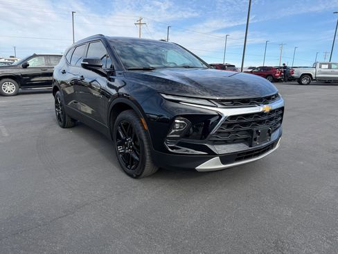 Used 2023 Chevrolet Blazer LT FWD image 1