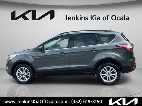 Used 2017 Ford Escape SE w/ Equipment Group 201A AWD/4WD image 7