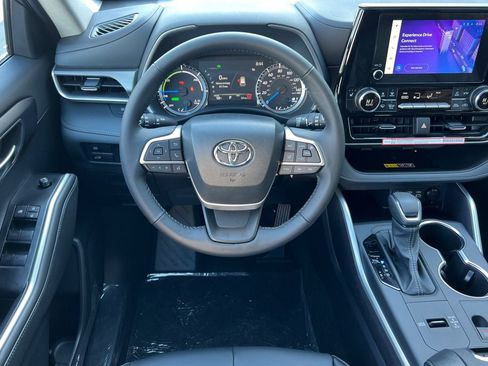 New 2026 Toyota Highlander XLE AWD/4WD image 15