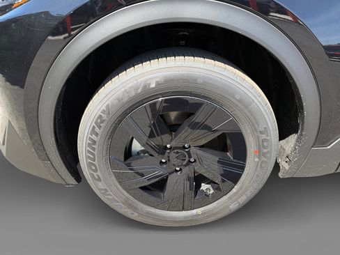 New 2026 Subaru Uncharted Premium FWD image 9