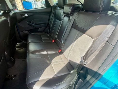 Used 2014 Ford Focus SE w/ Equipment Group 201A FWD image 23