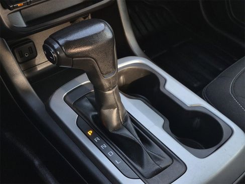 Used 2021 Chevrolet Colorado LT w/ Fleet Safety Package image 19