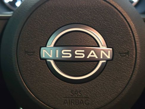 Used 2023 Nissan Rogue S AWD/4WD image 30