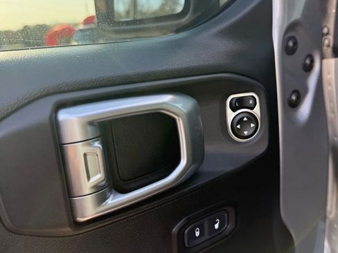 Used 2020 Jeep Wrangler Unlimited Sport S image 20