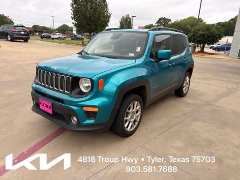 Used 2020 Jeep Renegade Latitude w/ Cold Weather Group AWD/4WD image 3