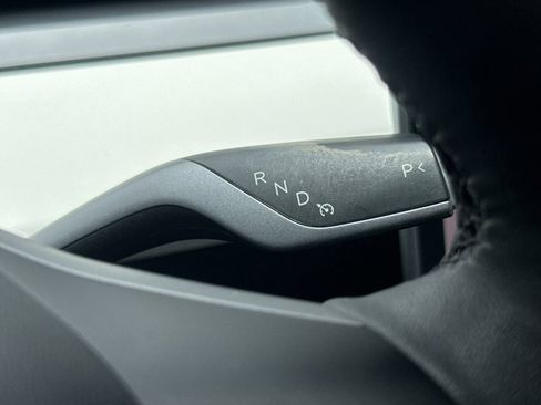 Used 2023 Tesla Model Y Long Range AWD/4WD image 22