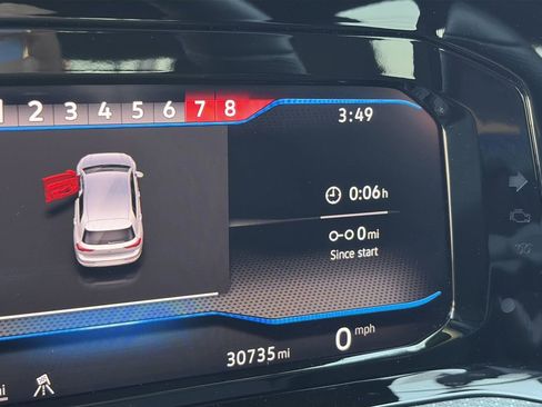 Used 2022 Volkswagen Golf R image 27