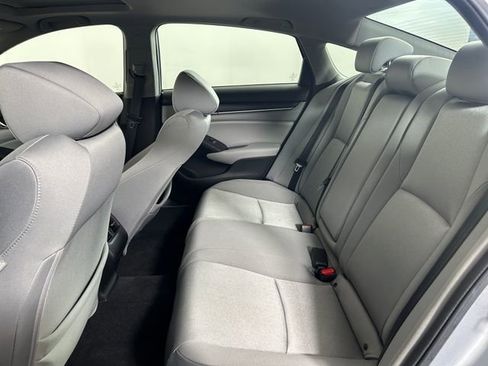 Used 2019 Honda Accord EX image 24