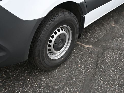 Used 2025 Mercedes-Benz Sprinter 2500 image 11