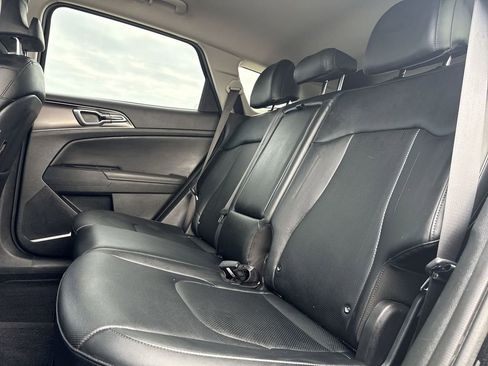 Used 2023 Kia Sportage EX image 24