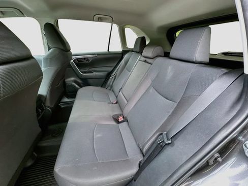 Used 2023 Toyota RAV4 LE AWD/4WD image 22