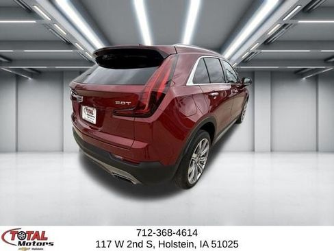 Used 2019 Cadillac XT4 Premium Luxury AWD/4WD image 8